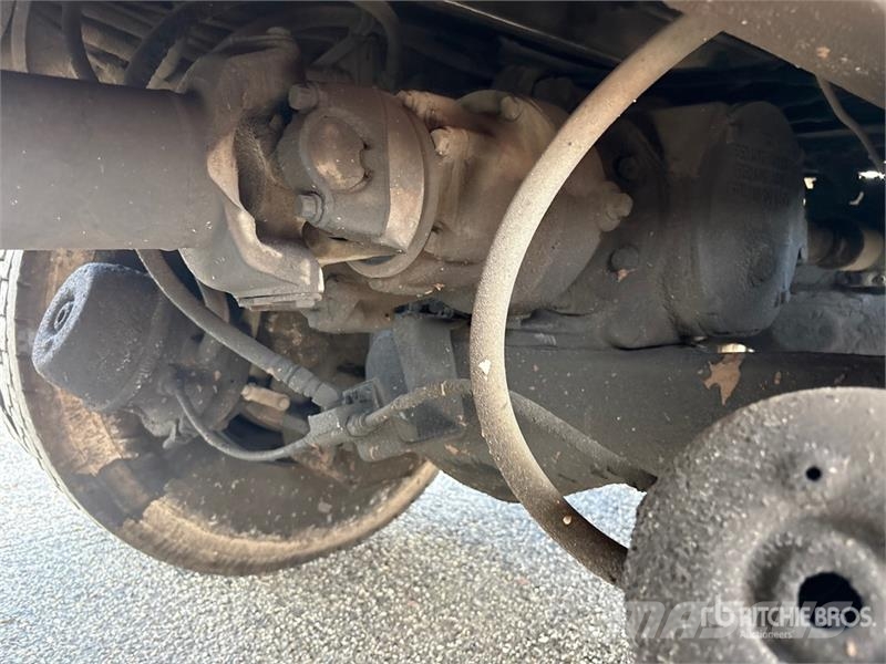 Mack MR690S Atkritumu izvešanas transports