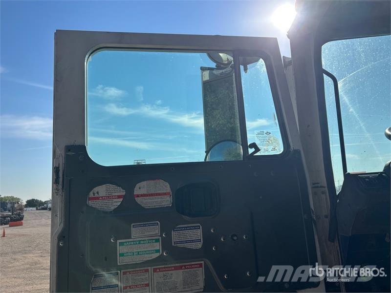 Mack MRU633 10x4 Front Loader Waste Collection Truck Camion dei rifiuti