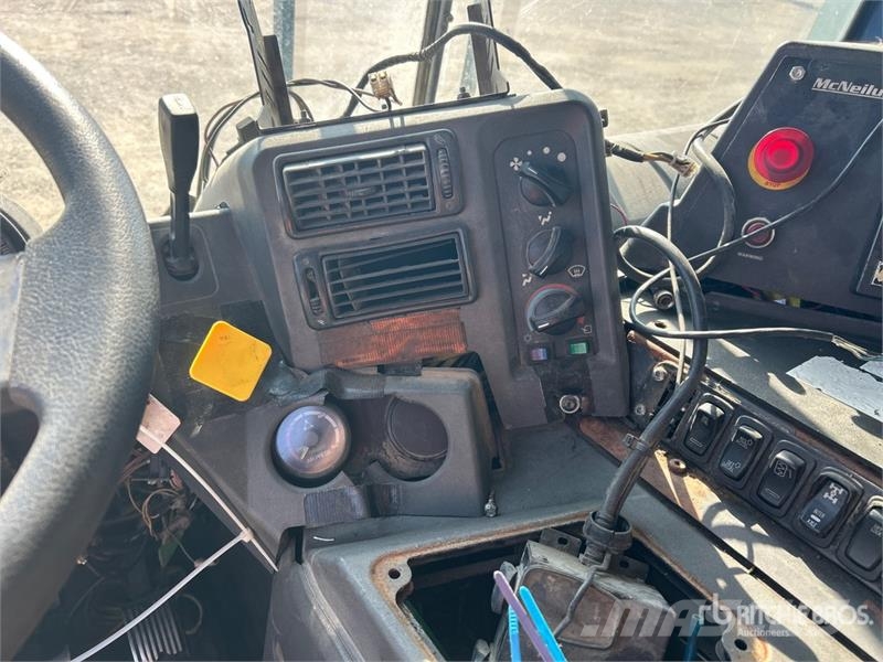 Mack MRU633 10x4 Front Loader Waste Collection Truck Camion dei rifiuti