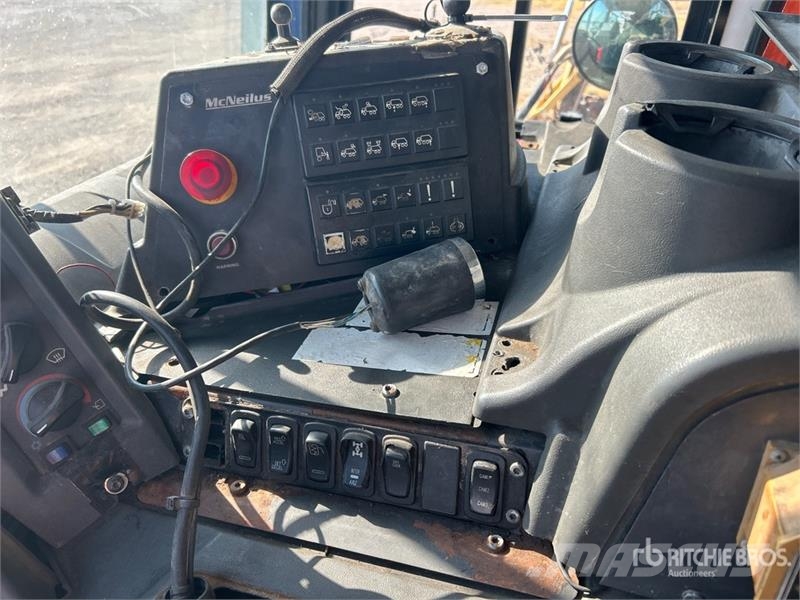 Mack MRU633 10x4 Front Loader Waste Collection Truck Camion dei rifiuti