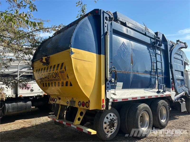 Mack MRU633 10x4 Front Loader Waste Collection Truck Camion dei rifiuti