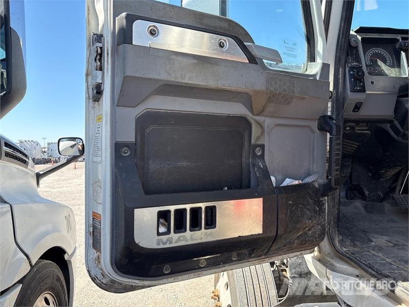 Mack P164T 6x4 T/A Day Cab Truck Tractor Trekkers