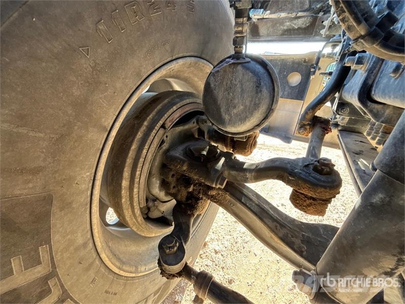 Mack Pinnacle 6x4 T/A Sleeper Truck Tractor Trekkvogner