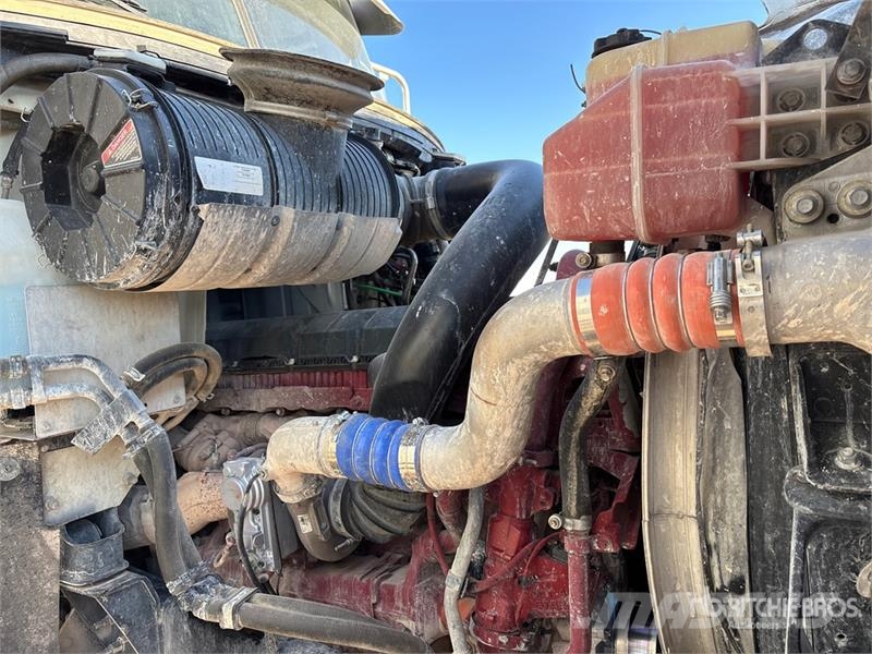 Mack Pinnacle 6x4 T/A Sleeper Truck Tractor Trekkvogner