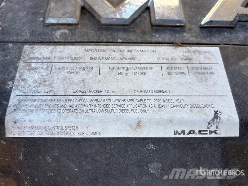Mack Pinnacle 6x4 T/A Sleeper Truck Tractor Trekkvogner
