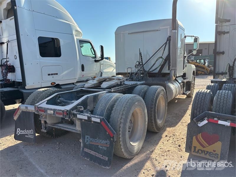 Mack Pinnacle 6x4 T/A Sleeper Truck Tractor Trekkvogner