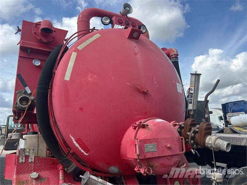 Mack R685ST Kombiji / vakuumski kamioni