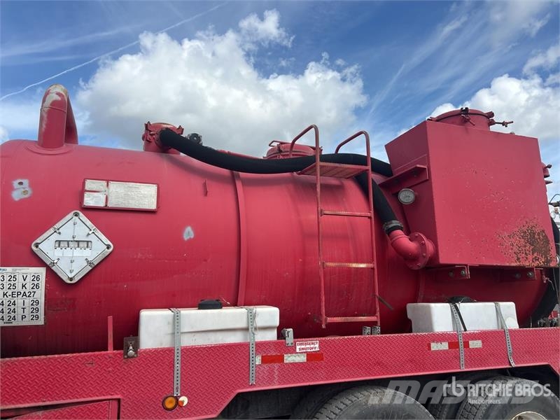 Mack R685ST Kombiji / vakuumski kamioni