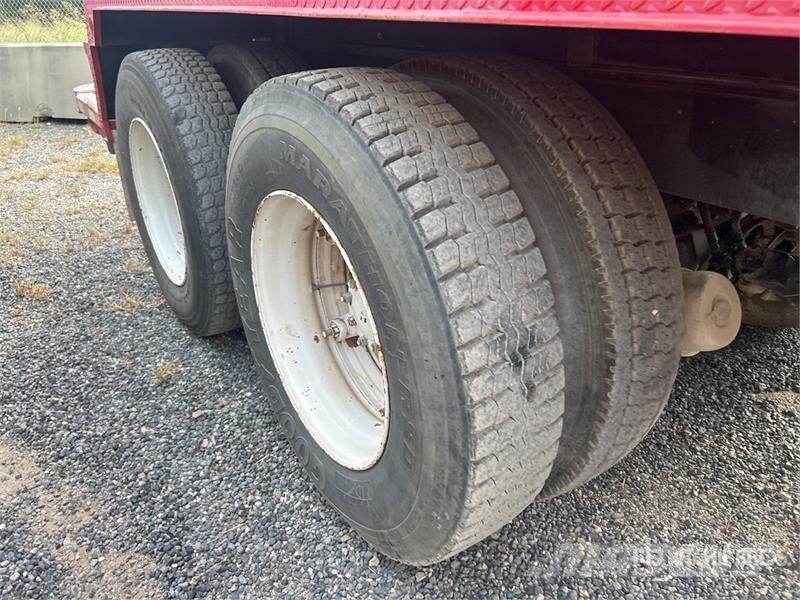 Mack R685ST Kombiji / vakuumski kamioni
