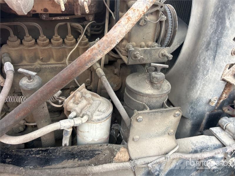 Mack R685ST Kombiji / vakuumski kamioni