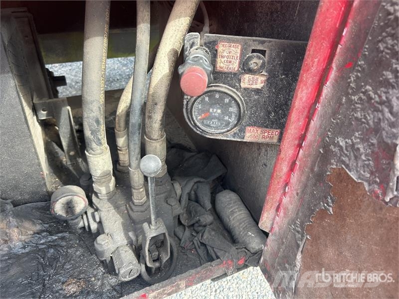 Mack R685ST Kombiji / vakuumski kamioni