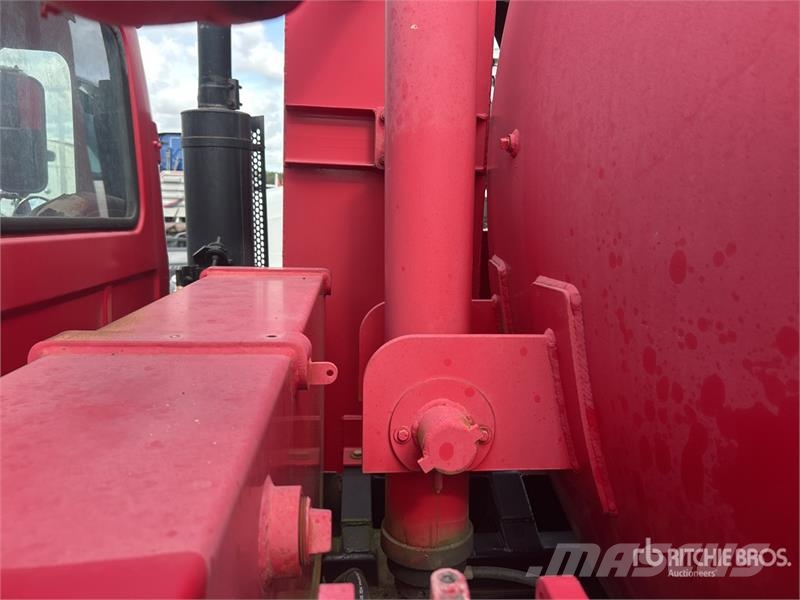 Mack R685ST Kombiji / vakuumski kamioni