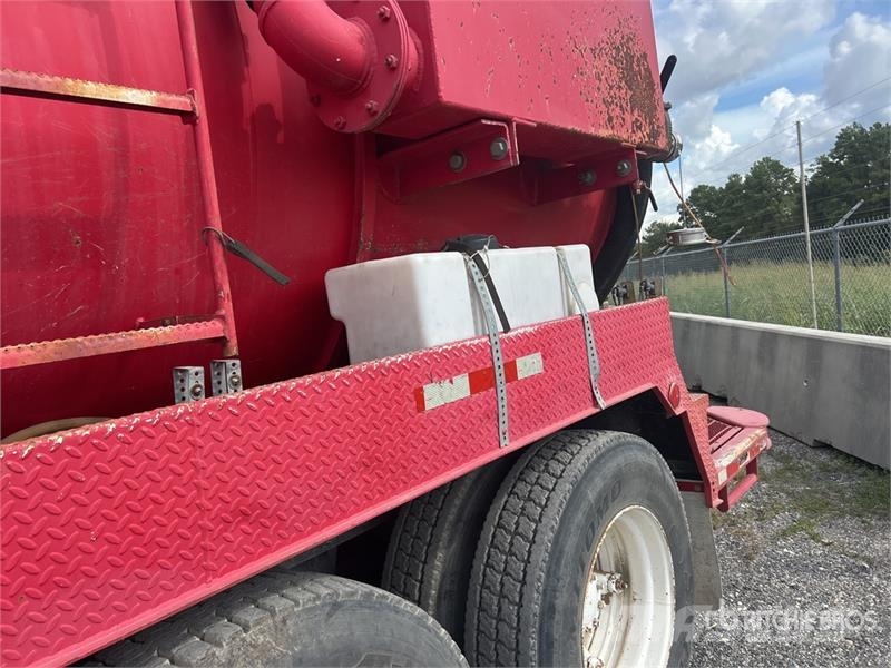 Mack R685ST Kombiji / vakuumski kamioni
