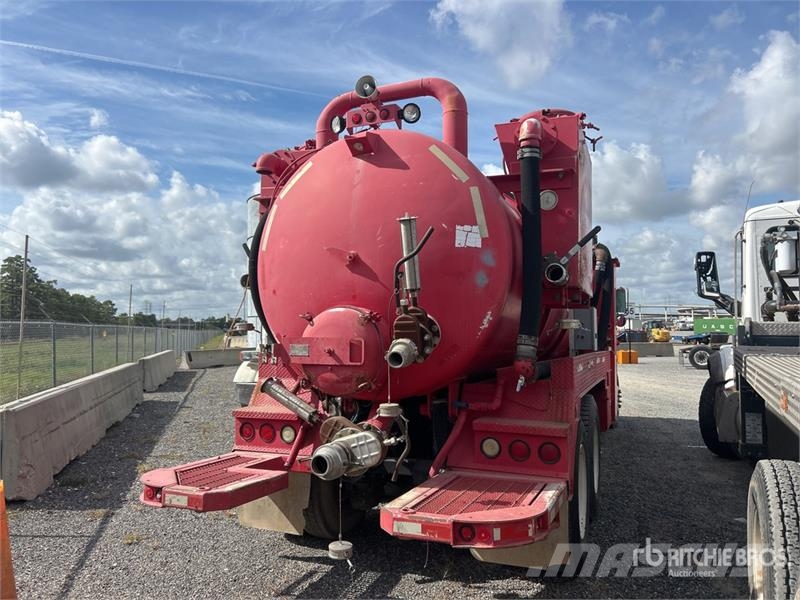 Mack R685ST Kombiji / vakuumski kamioni