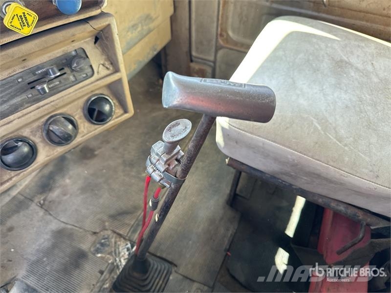Mack R686ST Kipper