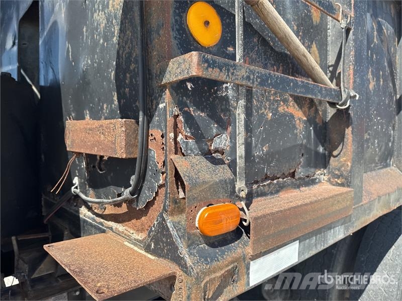 Mack R686ST Kipper