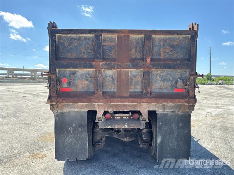 Mack R686ST Kipper