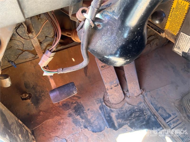 Mack R688ST Vesisäiliöautot