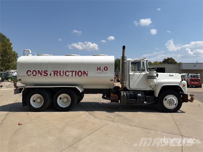 Mack R690ST 6x4 Water Truck 水罐车