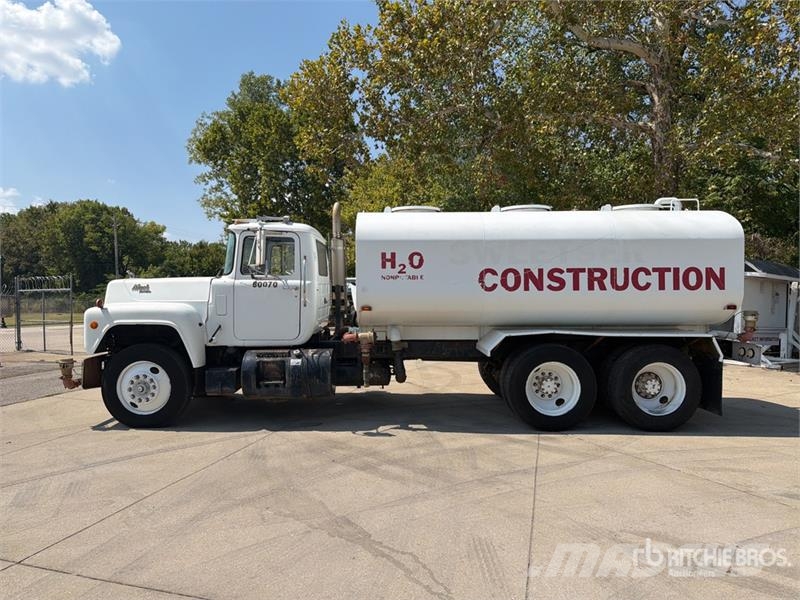 Mack R690ST 6x4 Water Truck 水罐车