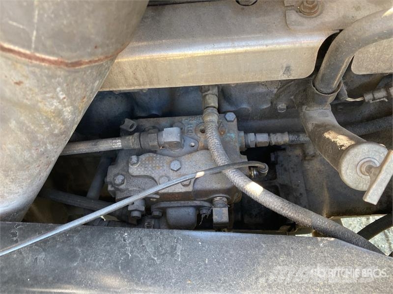 Mack RD688S 傾卸式卡車