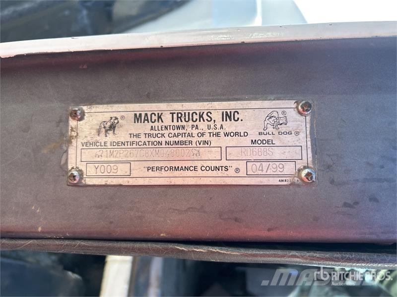 Mack RD688S 10x4 Volumetric Mixer Truck ミキサー車