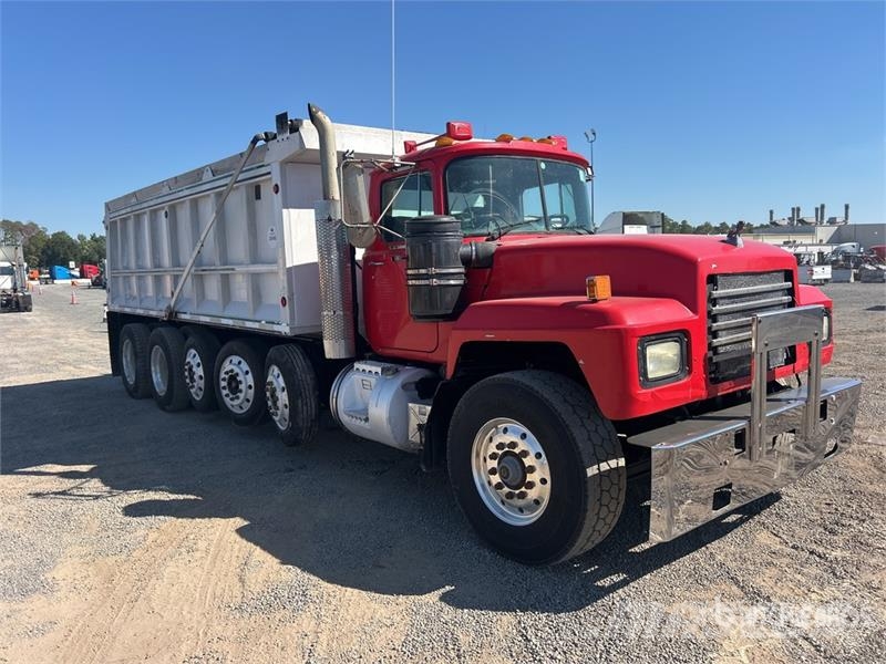 Mack RD688S 12x4 Simple 16 Five Axle Dump Truck Tippbil