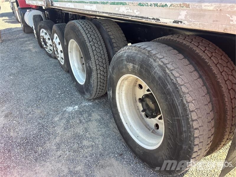 Mack RD688S 12x4 Simple 16 Five Axle Dump Truck Tippbil