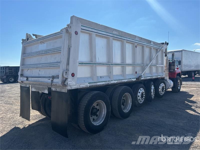 Mack RD688S 12x4 Simple 16 Five Axle Dump Truck Tippbil
