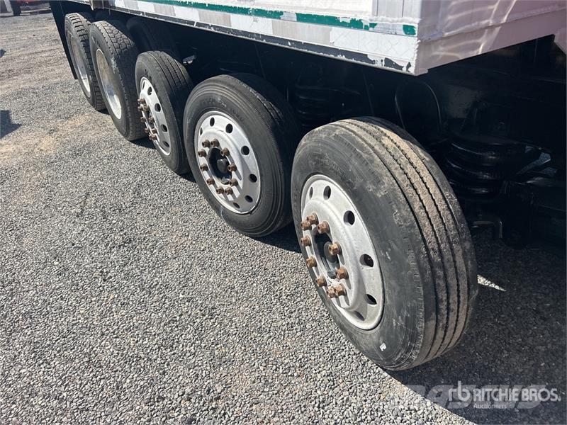 Mack RD688S 12x4 Simple 16 Five Axle Dump Truck Tippbil