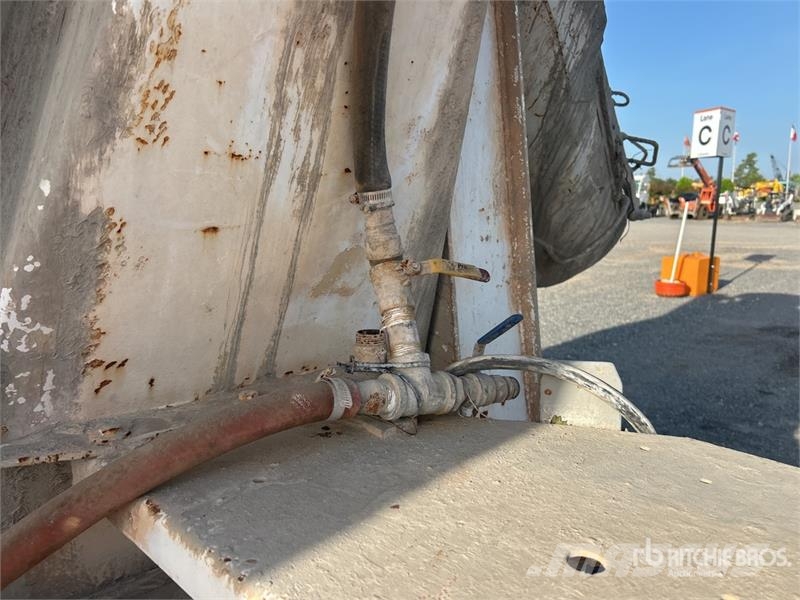 Mack RD690S 8x4 Mixer Truck Betonvedēji