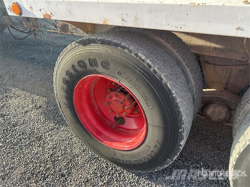 Mack RD690S 8x4 Mixer Truck Betonvedēji