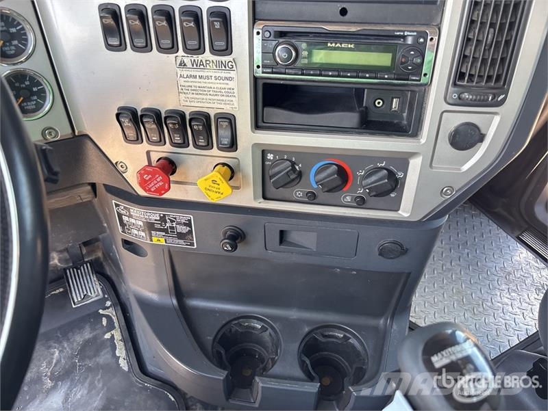 Mack TD713 Truck Tractor Units