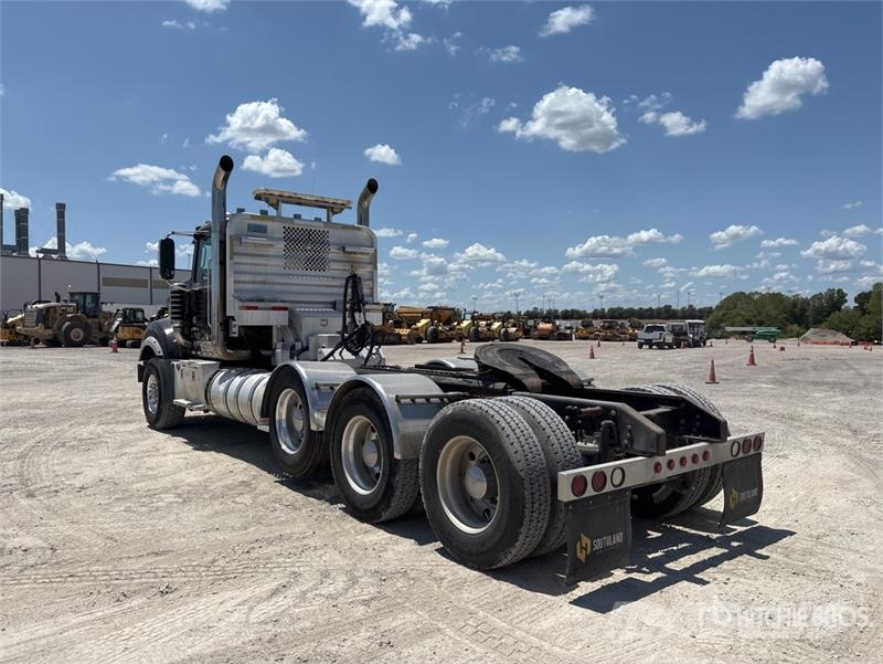 Mack TD713 Truck Tractor Units