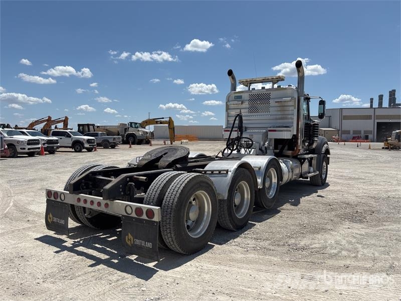 Mack TD713 Truck Tractor Units
