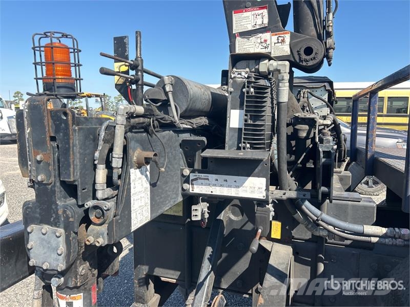Mack XS166L Knuckle Boom on Mack GU813 6x4 Boom Truck Tovornjaki z žerjavom