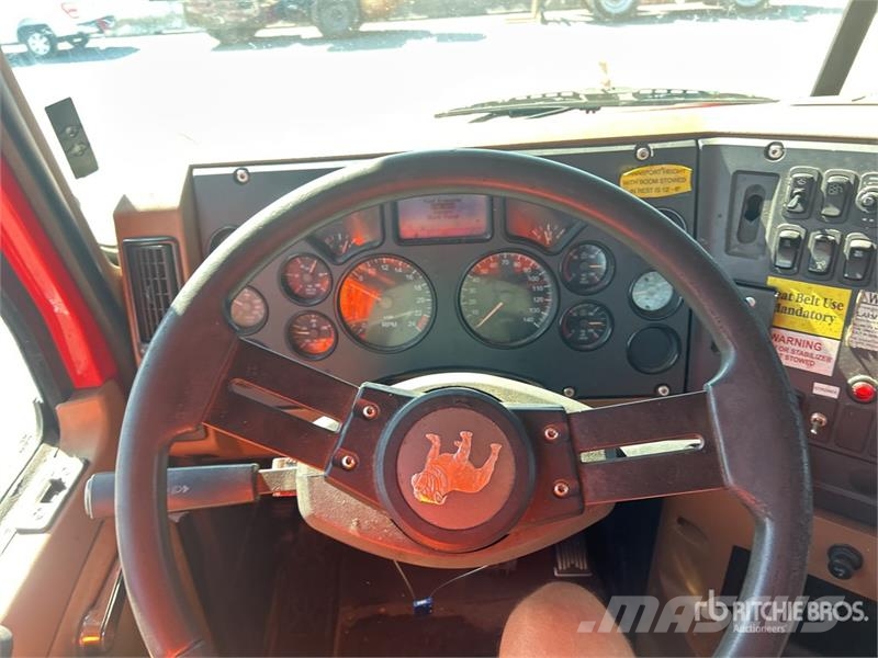 Mack XS166L Knuckle Boom on Mack GU813 6x4 Boom Truck Tovornjaki z žerjavom