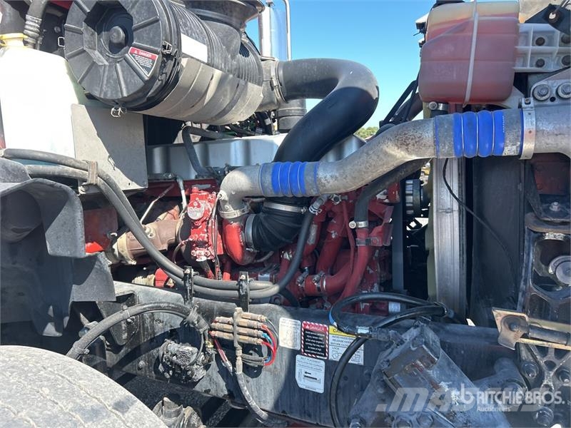 Mack XS166L Knuckle Boom on Mack GU813 6x4 Boom Truck Tovornjaki z žerjavom