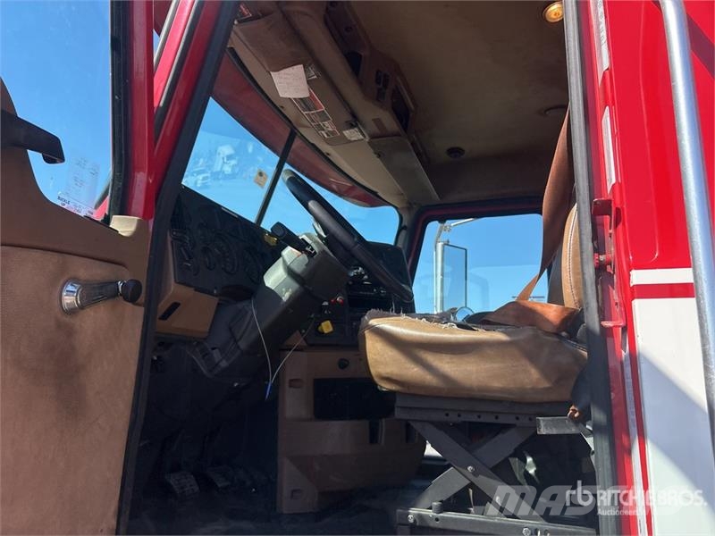 Mack XS166L Knuckle Boom on Mack GU813 6x4 Boom Truck Tovornjaki z žerjavom