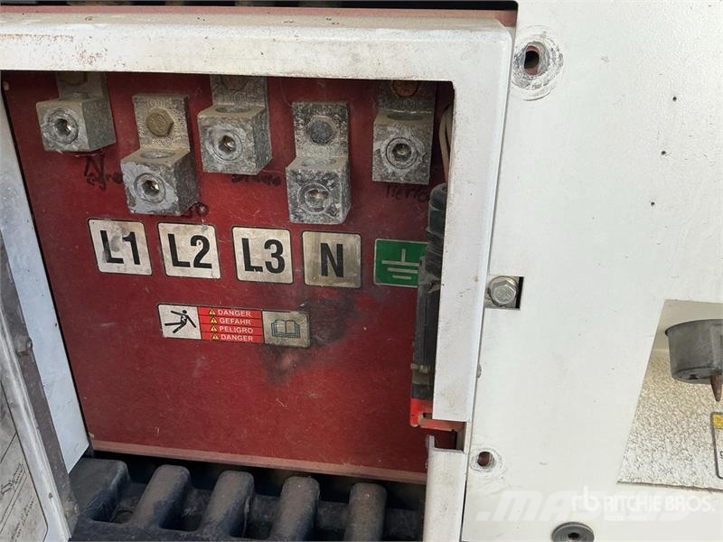 Magnum 71 kVA Mobile Generator Set مولدات ديزل