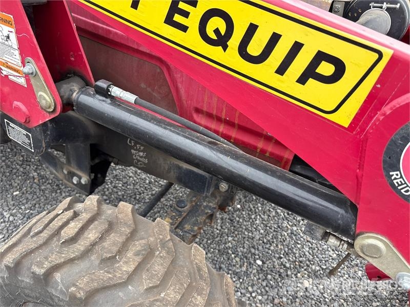 Mahindra 1626H 4WD Utility Tractor Manji traktori