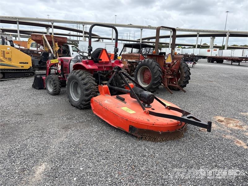 Mahindra 1626H 4WD Utility Tractor Manji traktori