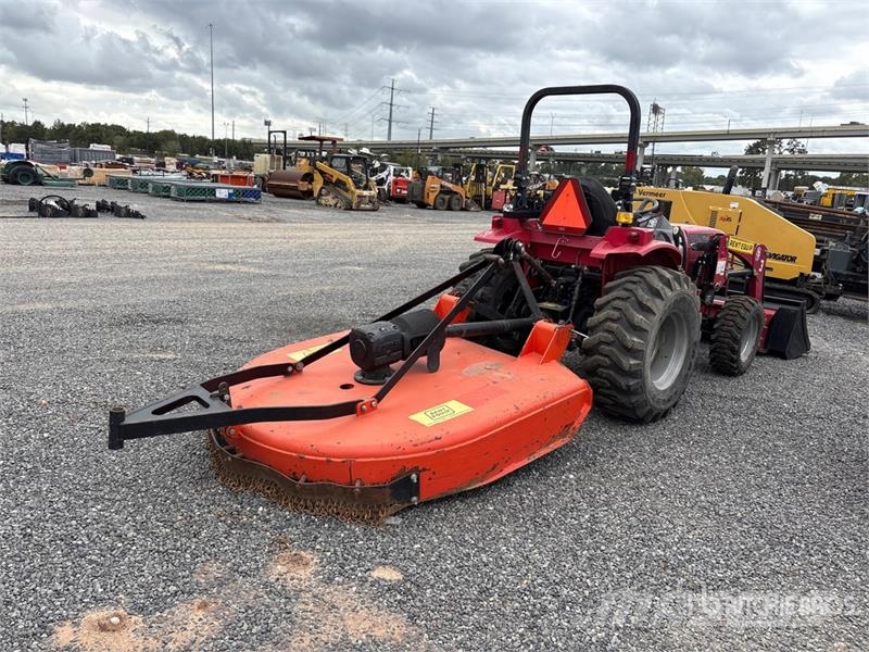 Mahindra 1626H 4WD Utility Tractor Manji traktori