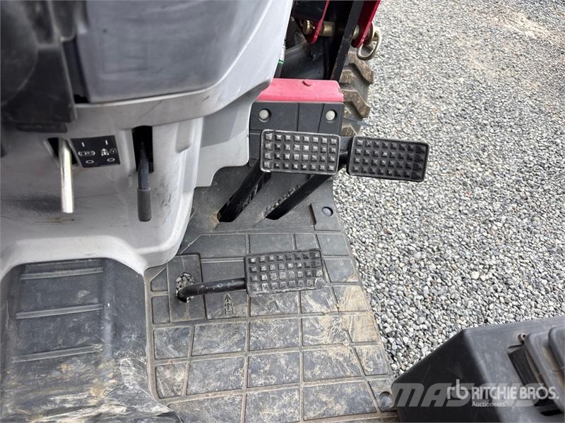 Mahindra 1626H 4WD Utility Tractor Manji traktori