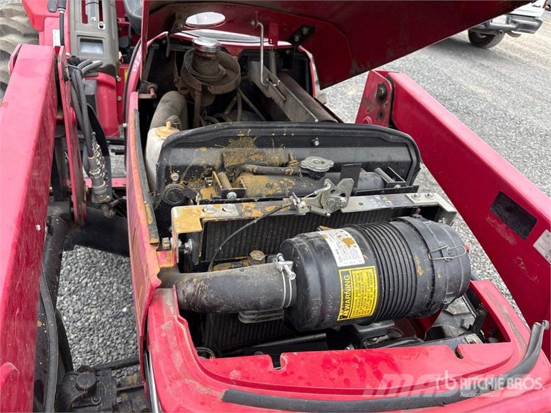 Mahindra 1626H 4WD Utility Tractor Manji traktori