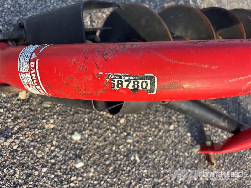 Mahindra 3-Point Auger Attachment ماكينات زراعية - غير ذلك