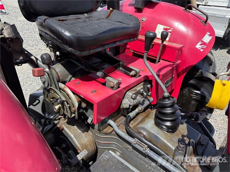 Mahindra 3525 2WD Tractor Traktori