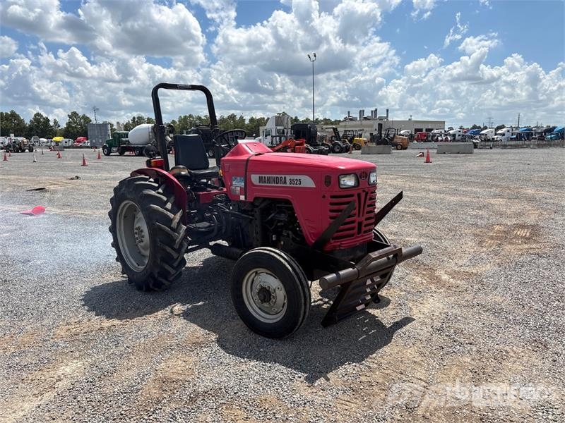 Mahindra 3525 2WD Tractor Traktori