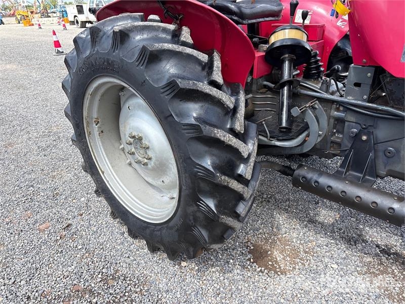 Mahindra 3525 Utility Tractor Kompakttraktorer