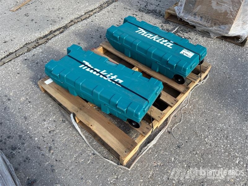 Makita of (2) Makita HM1307CB 35 lb Demolition Breaker Grubber